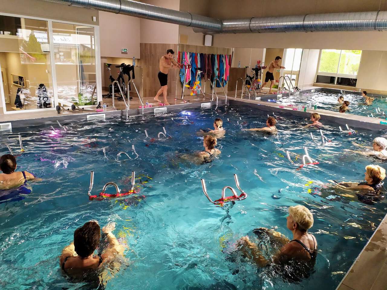 Équipements vestiaires centre Aquavélo Saint-Étienne